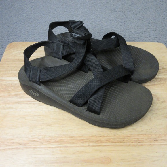 Chaco Sandals Mens size 10 Black Strap Hiking Stream River Wading Rock Hopping - Picture 1 of 7
